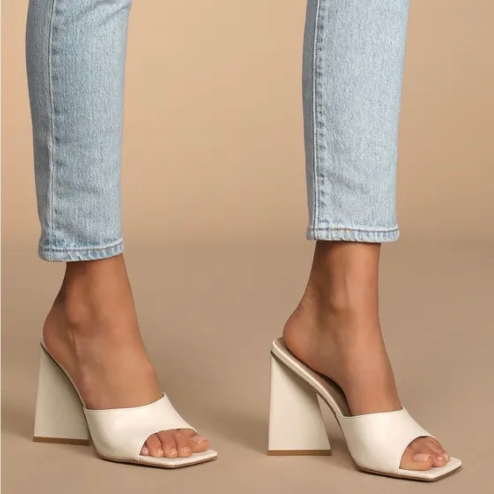 Lulu’s Off White Square Toe Triangular Block Heels